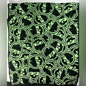 Swag Golf Green Stacked Skulls Towel (2022 Release -Out Of Stock) 42" x 18" New!